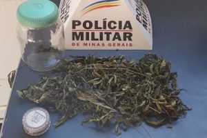 Manhuaçu: PM apreende droga no bairro Matinha