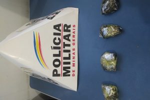 Manhuaçu: PM apreende drogas no bairro Petrina