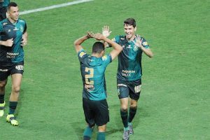 América vence em estreia no Mineiro