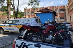 Veículo furtado é recuperado em Alto Jequitibá