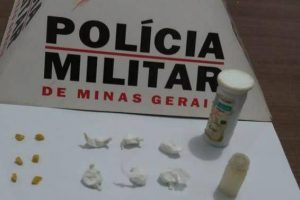 PM apreende drogas no bairro Santa Luzia