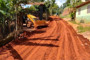 Ruas e estradas recebem melhorias em Manhuaçu