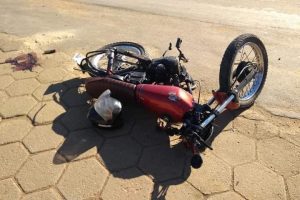 Jovem morre em acidente com moto na região de Divino
