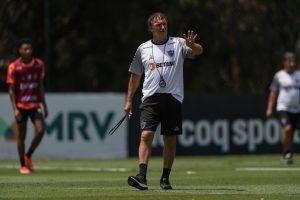 Atlético pega o Corinthians em mais um jogo rumo ao título