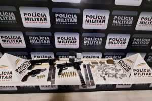 Mais duas sub-metralhadoras, drogas e outras armas apreendidas em Manhuaçu