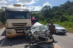 Manhuaçu: Acidente entre automóveis e carretas na região de Santo Amaro