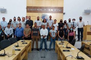 Câmara de Manhuaçu empossa sete novos servidores concursados