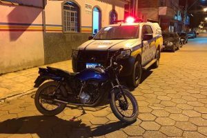 Plantão policial: Veículo recuperado e homem preso na região