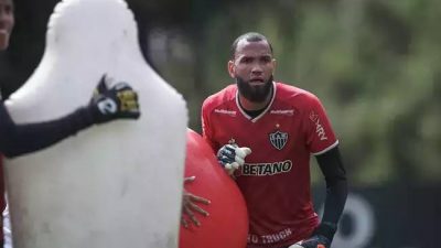 Goleiro Everson desfalca Atlético na Libertadores e Copa do Brasil