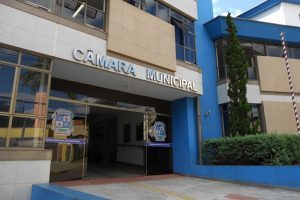 Câmara de Manhuaçu aprova remanejamento de recursos de emendas