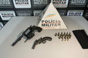 PM apreende arma, munições e motocicletas clonadas em Ipanema