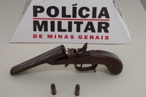 Arma apreendida em Caputira; Autores de roubo presos em Lajinha
