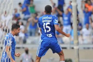 Cruzeiro abre 15 pontos para o 5º colocado na série B
