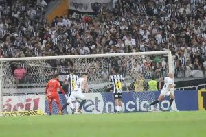 Atlético começa vencendo e toma virada do Corinthians