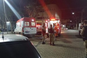 Acidente entre Van de alunos e Gol deixa 14 feridos