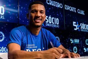 Cruzeiro oficializa Davó; Atlético terá jogo treino; América se reforça