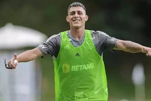 Machado treina no Cruzeiro; Pavón volta ao campo no Atlético; América espera o Villa
