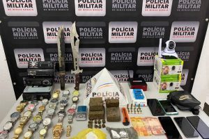 Prisão, drogas, munições, produtos de roubo e furto apreendidos em Simonésia