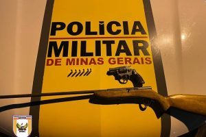 PM Rodoviária apreende armas em Manhuaçu