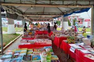 Feira Popular do Livro acontece em Manhuaçu
