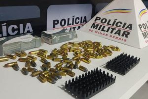 PM prende autor e apreende grande quantidade de munições em Manhuaçu