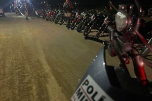 PM apreende 26 motos com descargas adulteras e prende praticantes de “grau”