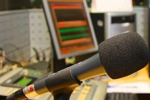 Coluna do Rádio: O futuro do rádio é ser TV e o futuro da TV é ser rádio