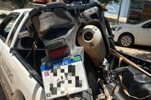 PM prende autor por receptação e apreende motocicleta clonada