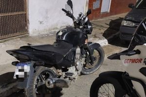 Moto furtada é recuperada em Manhuaçu