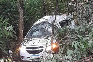 Motorista de ambulância morre em acidente na MG-111