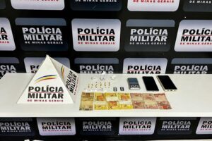 Ações da PM apreendem drogas em Manhuaçu e região