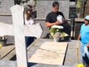Leo Chaves leva cinzas do pai para cemitério de Santa Margarida